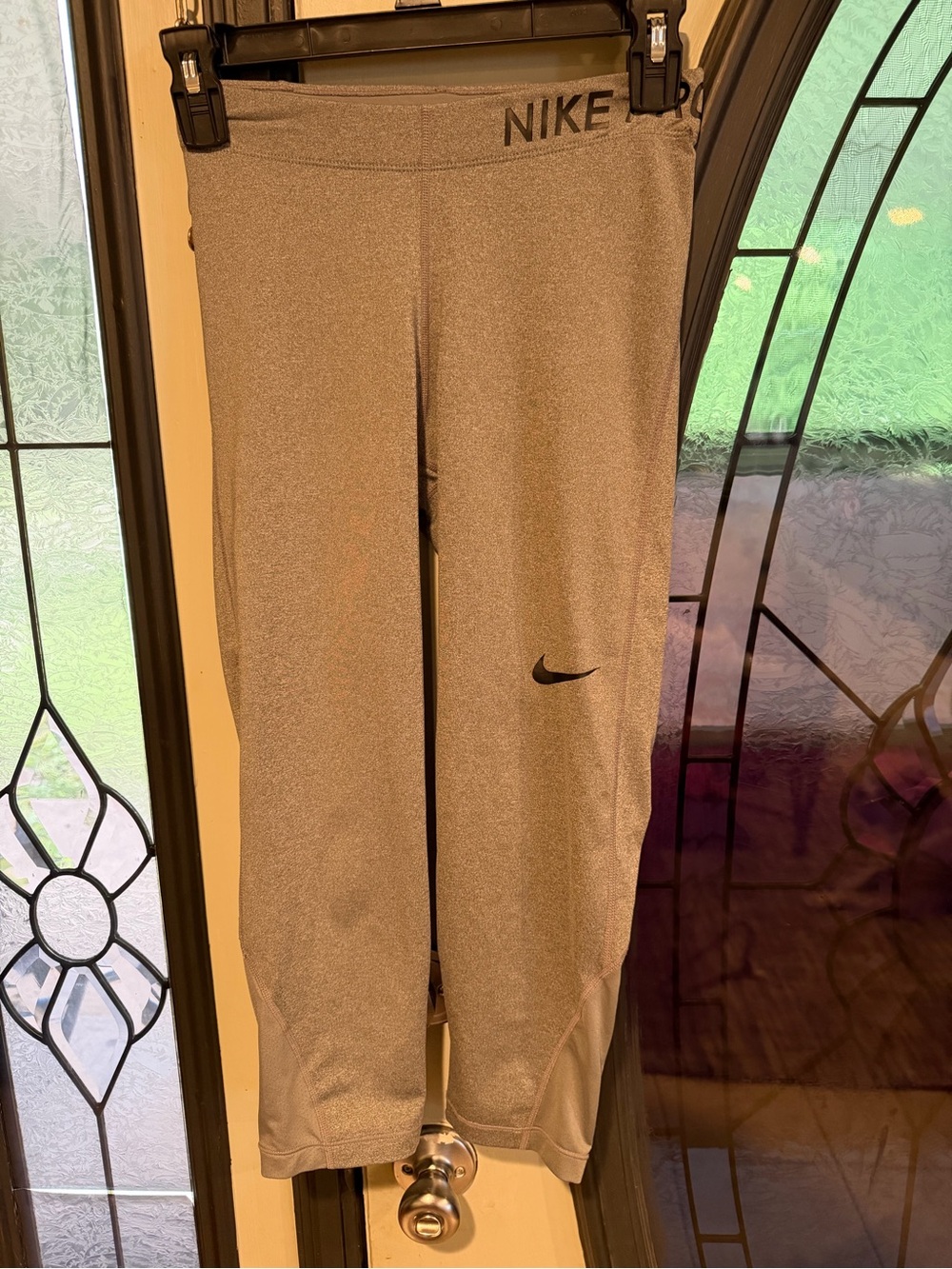 Nike Women’s Light Gray Athletic Leggings with Swoosh